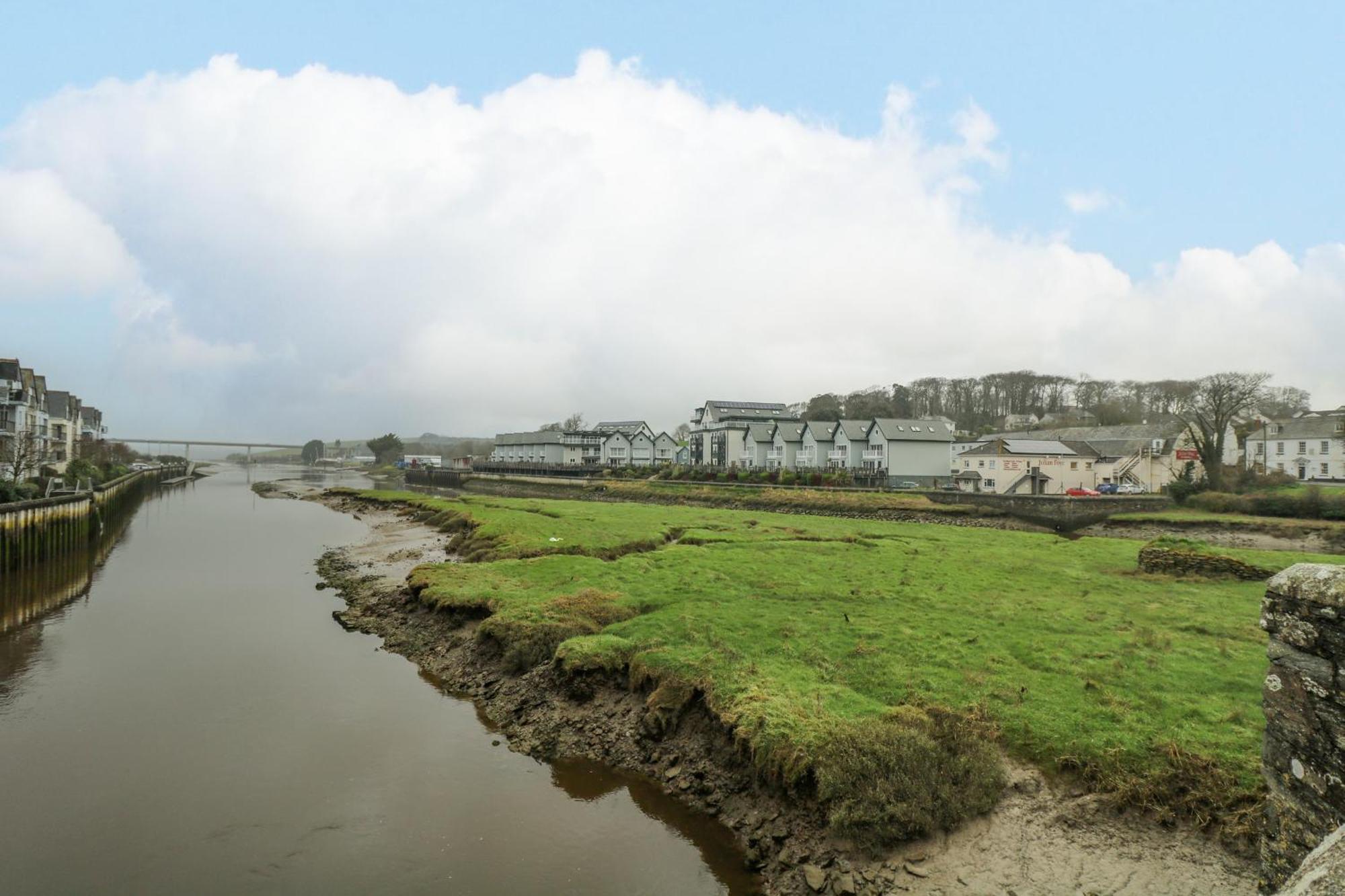 Harbour House Apartment เวดบริดจ์ ภายนอก รูปภาพ