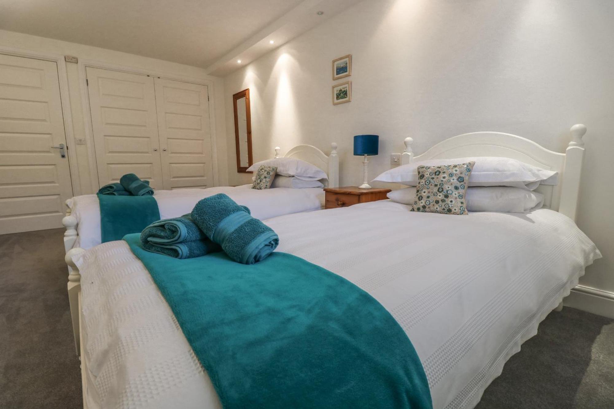 Harbour House Apartment เวดบริดจ์ ภายนอก รูปภาพ